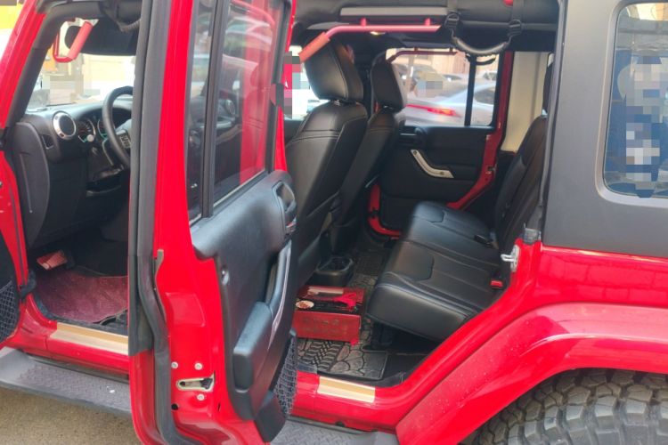 Used Jeep Wrangler 2017 3.0L Sahara Four-Door Comfort Edition
