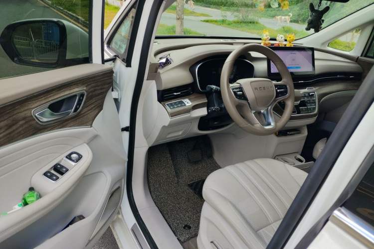 Used Roewe iMAX8 2023 400TGI Comfort Edition
