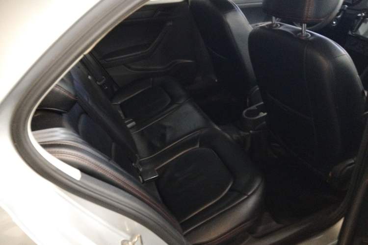 Used Volkswagen Jetta 2015 Zhuihui Edition 1.4L Manual Fashion Model
