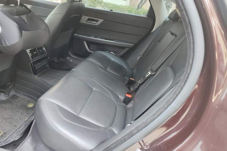 Used Jaguar XFL 2019 XFL 2.0T 250 PS Two-Wheel-Drive Luxury Edition