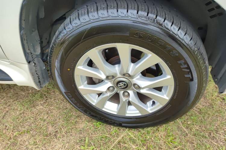 Used Toyota Land Cruiser 2015 4.0L 5-Seater Middle East Version
