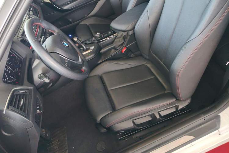 Used BMW 2 Series 2018 220i Convertible Coupe Sports Design Package
