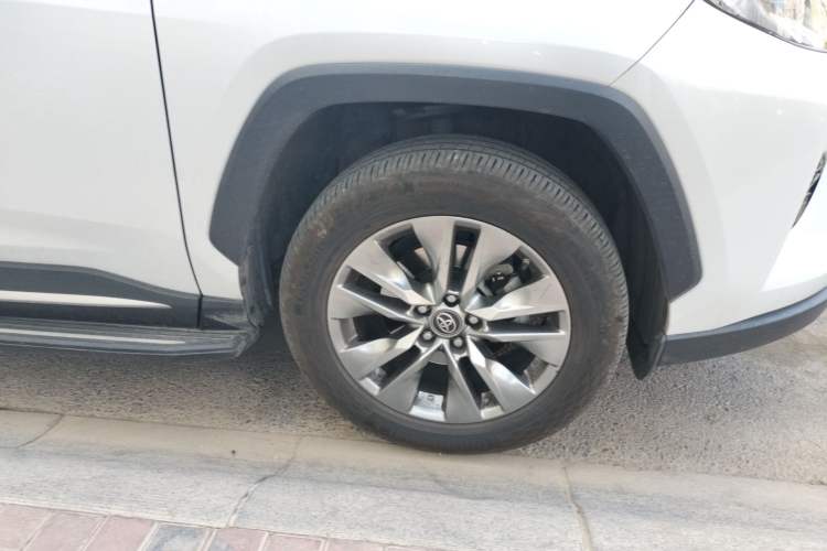 Used Toyota Wildlander 2021 2.0L CVT 4x4 Luxury Edition
