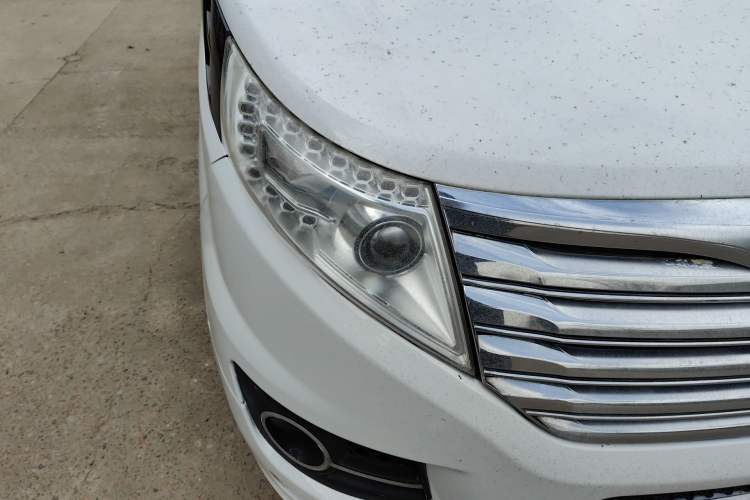 Used JAC Group Refine M5 2014 Colorway 2.0T Gasoline Automatic Business Edition