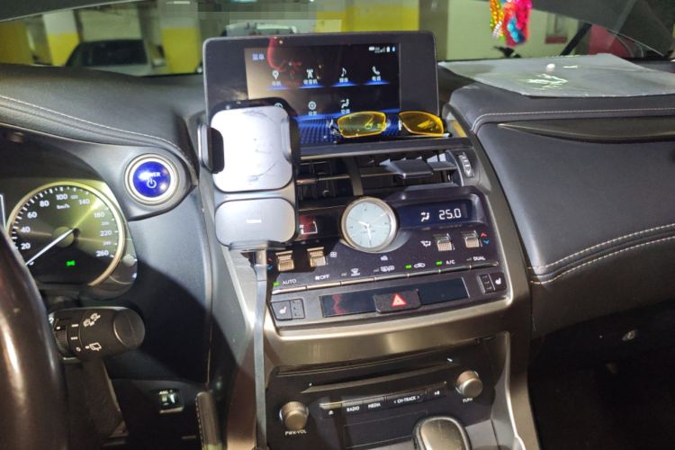 Used Lexus NX 2018 300h Front-Drive FENGSHANG Version China VI Standard
