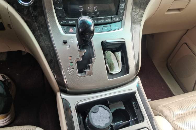 Used Toyota Alphard 2012 3.5L Luxury Edition
