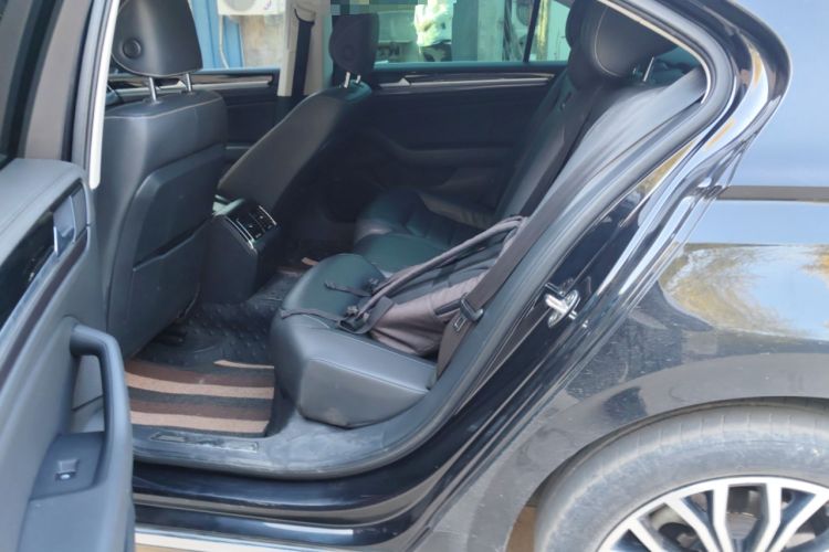 Used Volkswagen Phideon 2019 380TSI Two-Wheel Drive Business Edition China VI Standard