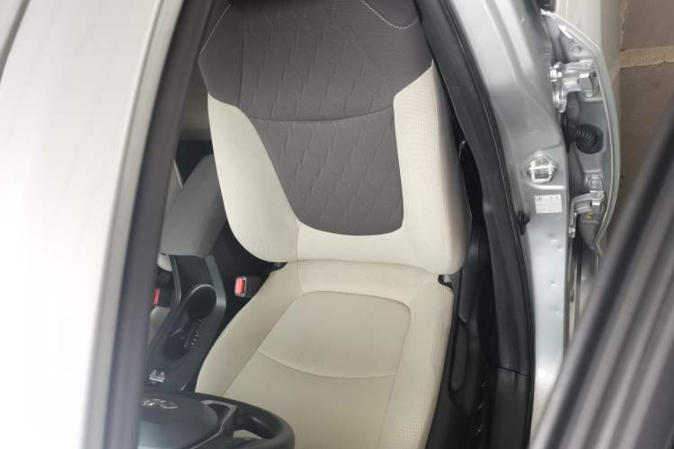 Used Toyota Corolla 2022 Dual-Motor 1.8L E-CVT Pioneer Edition Left Front Seat