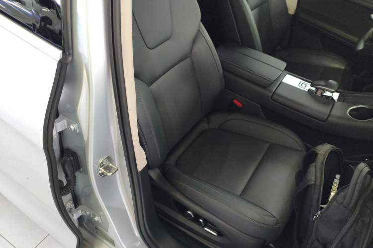 Used Hima AITO M5 2022 Extended-Range Four-Wheel Drive Performance Version Right Front Seat