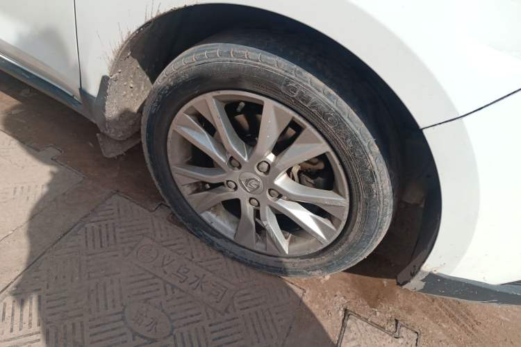 Used Baojun 730 2014 1.5L manual standard trim 7 seats