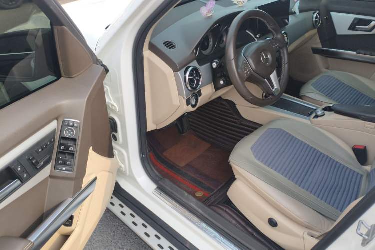 Used Mercedes-Benz GLK-Class 2013 Facelift GLK 300 4MATIC Fashion Edition