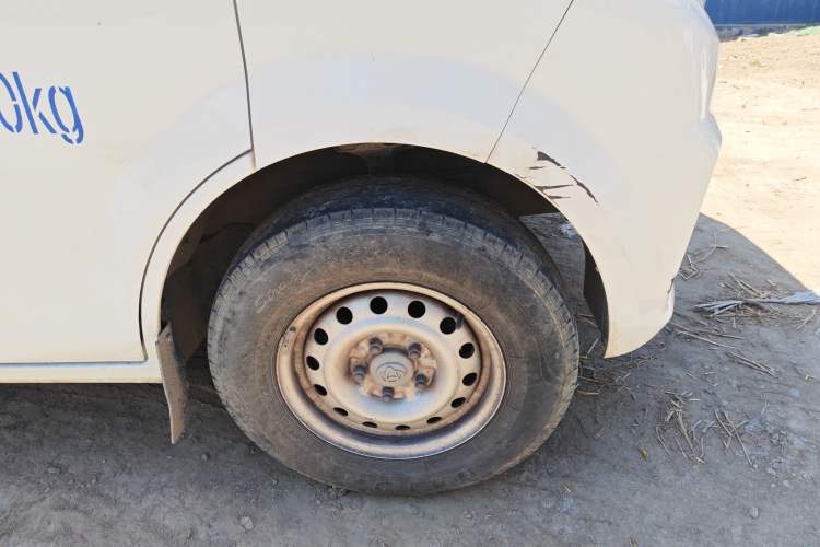 Used CHANGAN KUAYUE Xing V7 EV 2023 250km Dual-Door Smart Enjoyment Version 2 Seats Right Front Wheel Hub