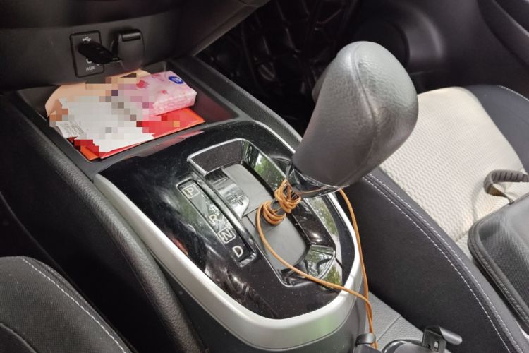 Used Nissan Qashqai 2016 2.0L CVT Elite Edition Gear Lever