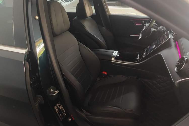 Used Mercedes-Benz C-Class 2023 Revised C 200 L Sport Edition Right Front Seat