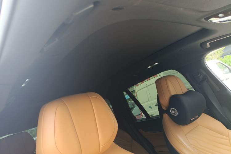 Used Lynk & Co 09 2021 2.0T Halo Six-Seater
