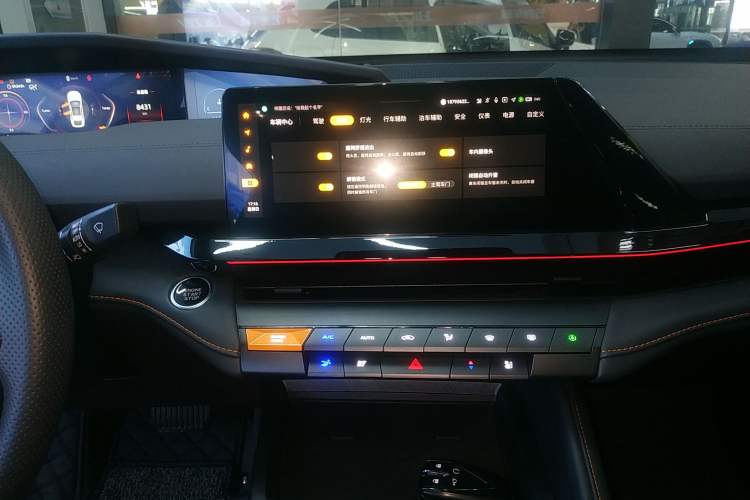 Used CHANGAN UNI-V 2024 1.5T Prestige Edition
