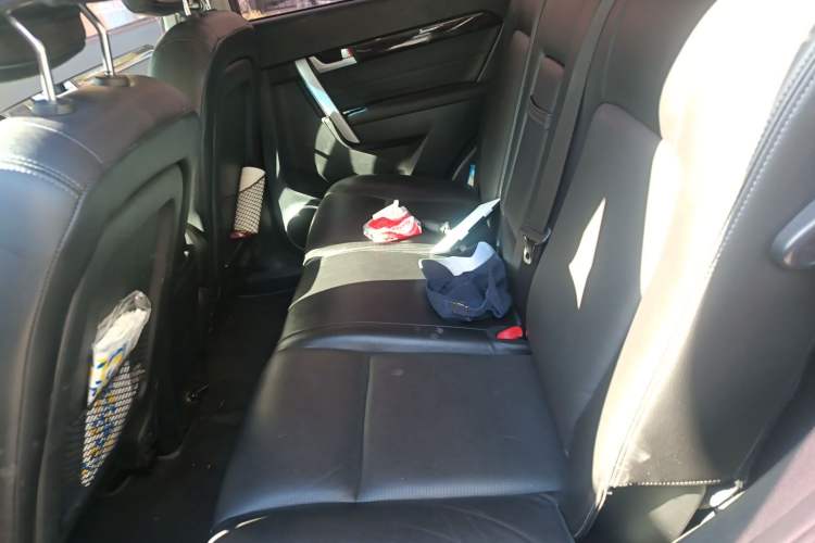 Used Chevrolet Captiva 2017 2.4L 4x4 Flagship Edition 7-Seater