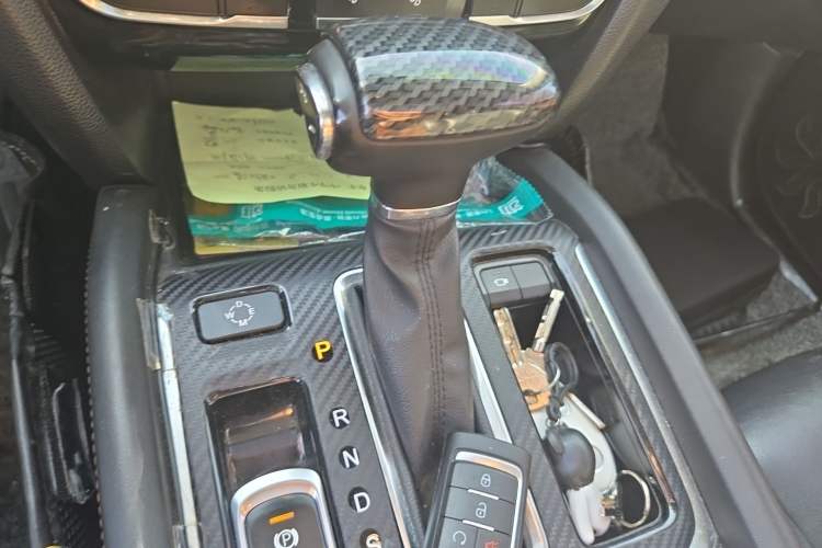 Used GAC Trumpchi GS8 2017 320T Two-Wheel Drive Luxury Smart Connectivity Version (7 Seats)