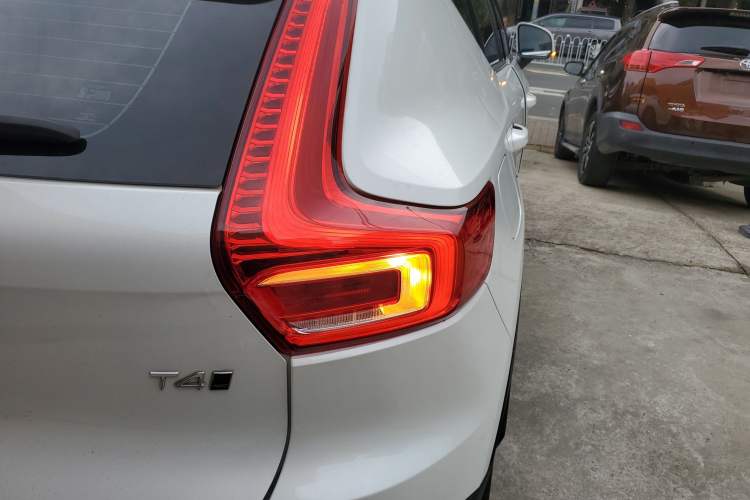 Used Volvo XC40 2021 T4 Four-Wheel Drive Smart Luxury Edition
