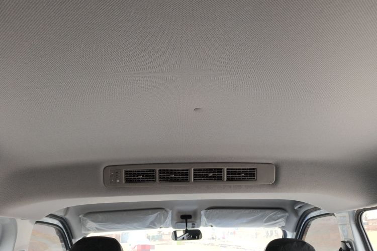 Used Wuling Yangguang 2025 Model 400km Bus Edition—Comfort Edition