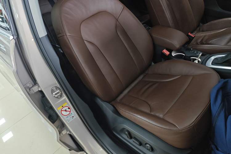 Used Audi Q3 2015 35 TFSI Comfort Model Right Front Seat