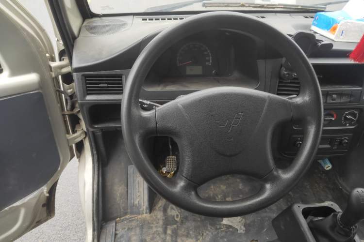 Used Wuling Zhiguang 2013 1.0L Practical Version