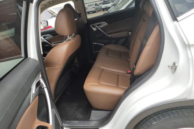 Used Geely Auto Emgrand X7 Sport 2016 1.8TD Automatic ZhiZun Version Left Rear Seat