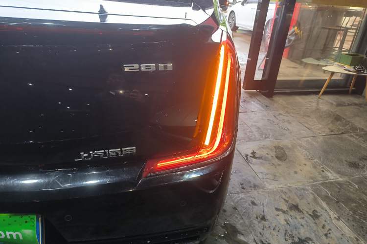 Used Cadillac XTS 2018 28T Tech Edition Exterior 3