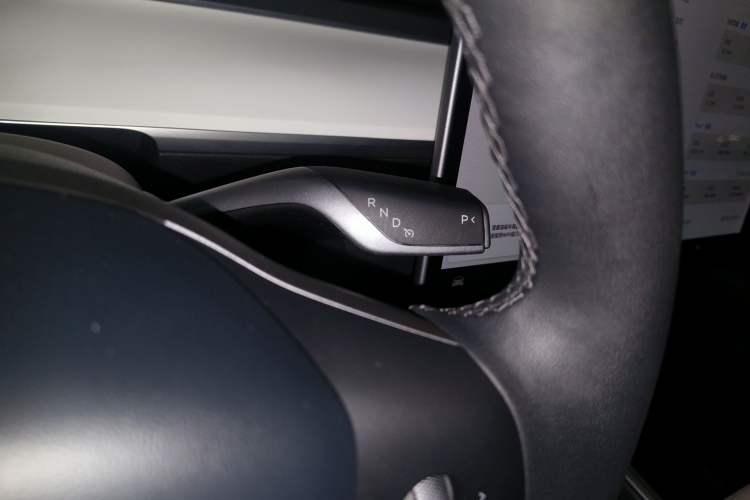 Used Tesla Model Y 2021 Long-Range All-Wheel-Drive Version 3D7
