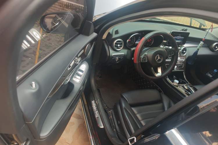 Used Mercedes-Benz C-Class 2016 C 200 L
