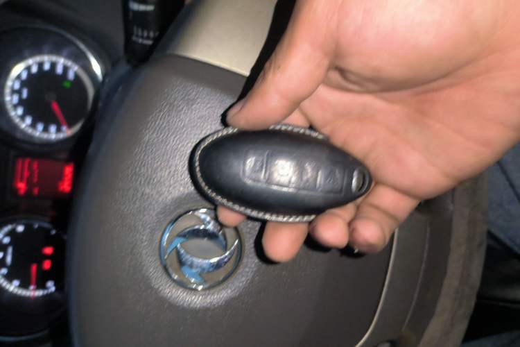 Used Dongfeng Aeolus A60 2014 1.6L Manual Luxury Model