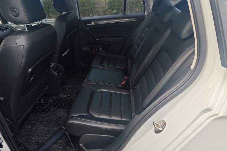 Used Volkswagen Golf Sportsvan 2016 280TSI Automatic Luxury Model Left Rear Seat