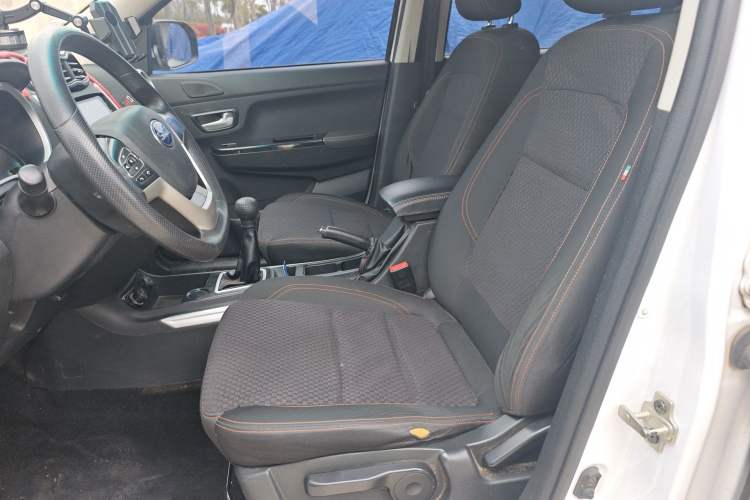 Used SWM X3 2017 1.6L Manual Fashion Model
