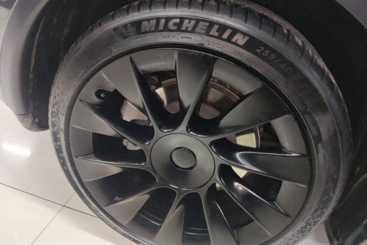 Used Tesla Model Y 2022 Rear-Wheel-Drive Version