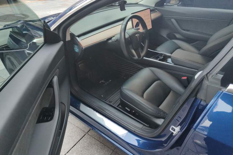 Used Tesla Model 3 2019 Long-Range Rear-Wheel-Drive Version
