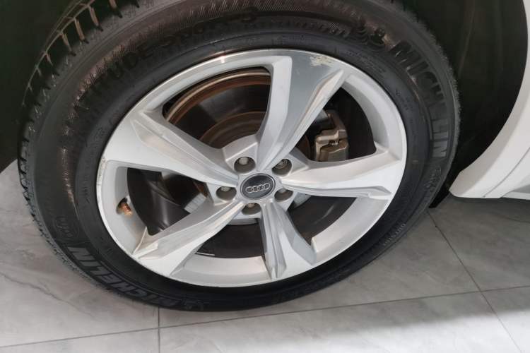 Used Audi Q5L 2020 Revised 40 TFSI Prestige Edition Right Rear Wheel Hub