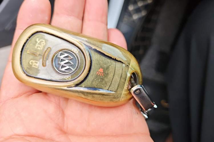 Used Buick Regal 2017 20T Luxury Model Vehicle Key