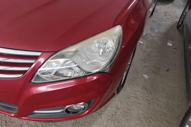 Used Hyundai Celesta 2011 1.6L Automatic Comfort Edition Left Front Headlight