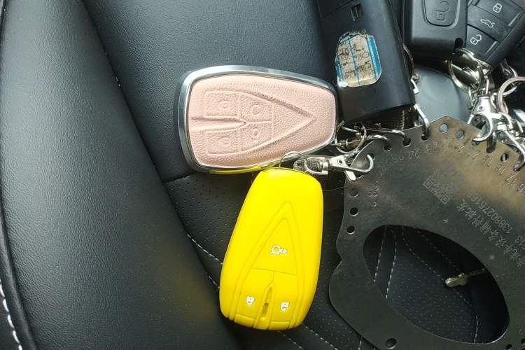 Used Changan UNI-K 2024 2.0T Two-Wheel Drive Global Edition