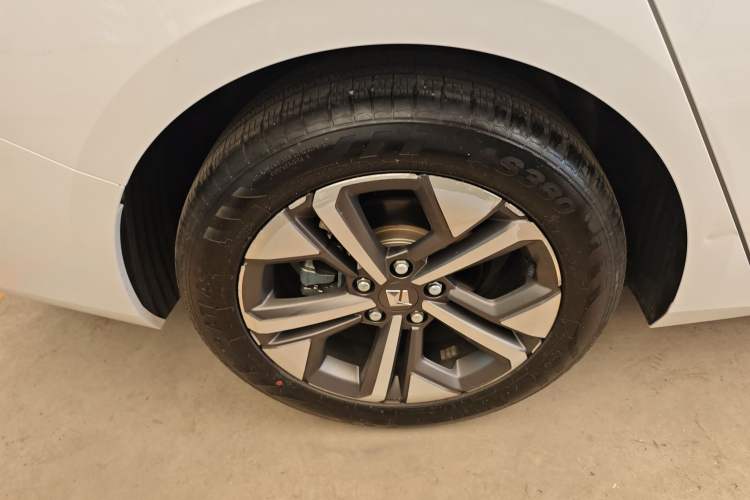 Used Baojun Valli 2021 1.5T Naqu Starry Sky CVT Flagship Model Right Rear Wheel Hub