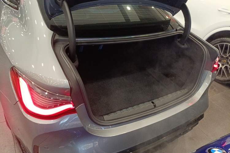 Used BMW M4 2023 M4 Coupe Thunder Edition Trunk