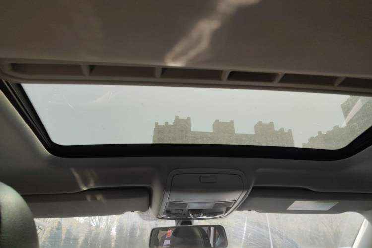 Used Volkswagen Passat 2016 330TSI DSG Luxury Edition Headliner