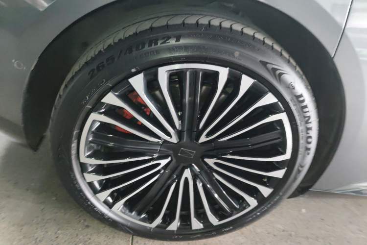 Used Avatr 12 2025 Ultra Extended-Range Edition Right Rear Wheel Hub