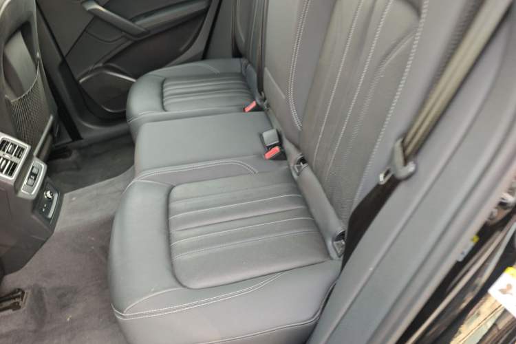 Used Audi Q5L 2023 40T Fashionable and Elegant Version
