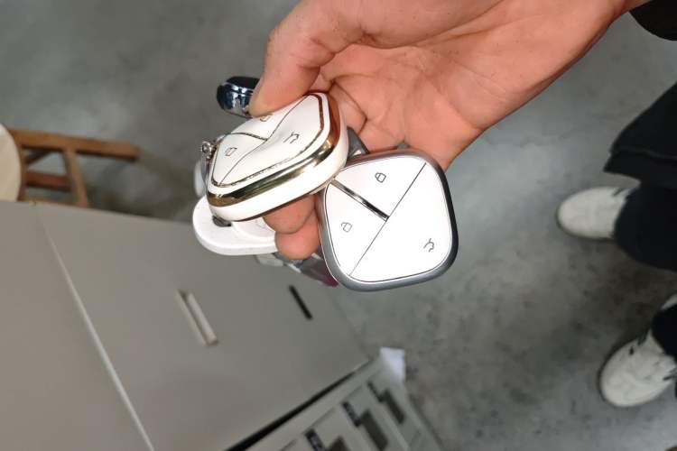 Used Wuling Bingo 2025 410 km Lingxi Deluxe Edition Vehicle Key