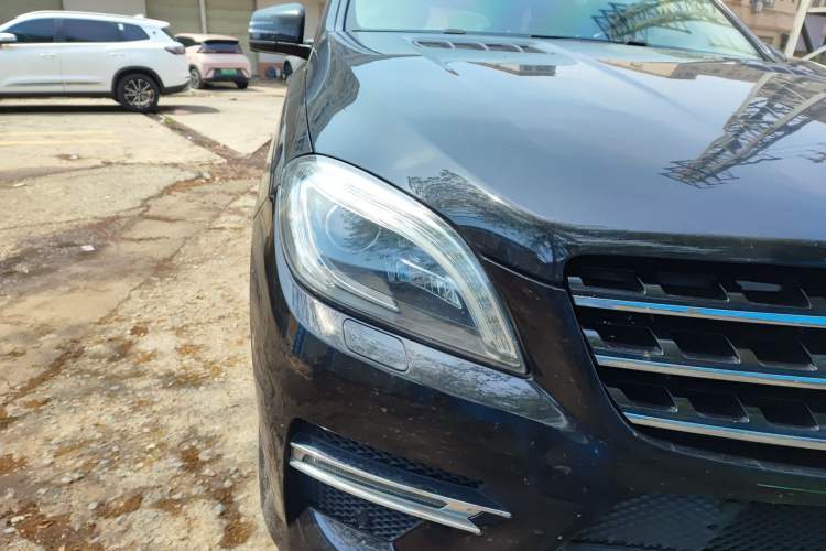 Used Mercedes-Benz M-Class 2014 ML 320 4MATIC Right Front Headlight