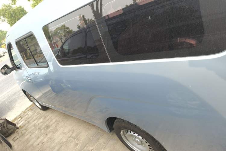 Used Wuling Yangguang 2024 300KM Comfort Version Passenger Van 75kW
