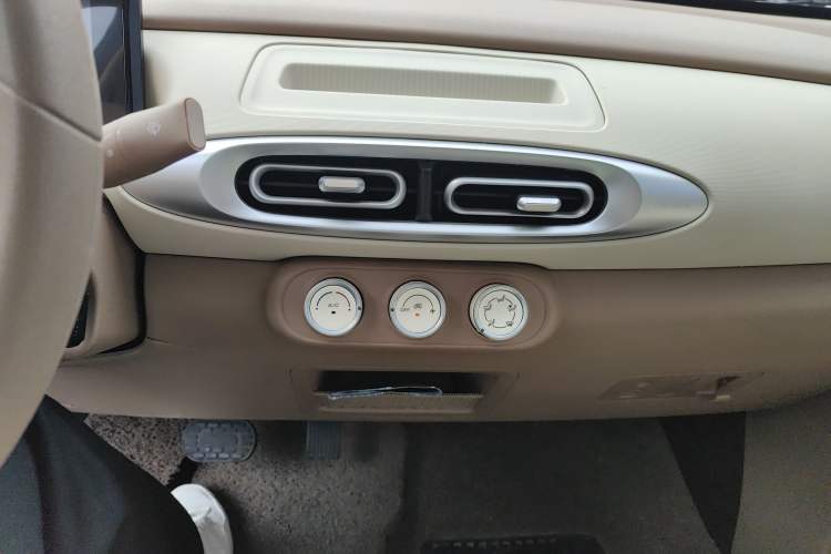 Used Wuling Hongguang MINIEV 2025 Four-Door Version Premium Edition
