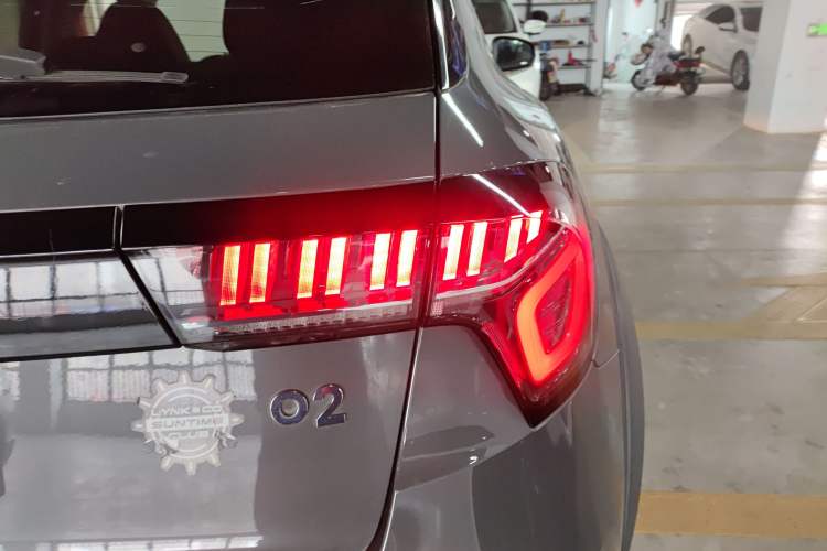 Used Lynk & Co 02 2019 1.5T DCT Two-Wheel Drive Shine Pro Edition China VI Standard