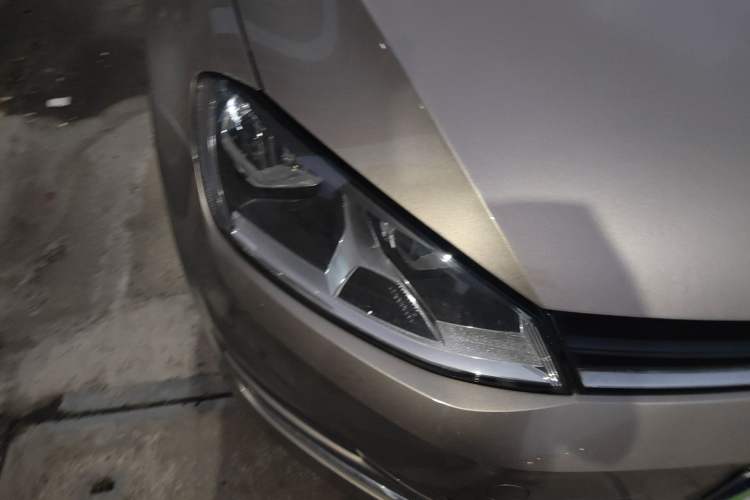 Used Volkswagen Golf 2016 230TSI Automatic Comfort Version
